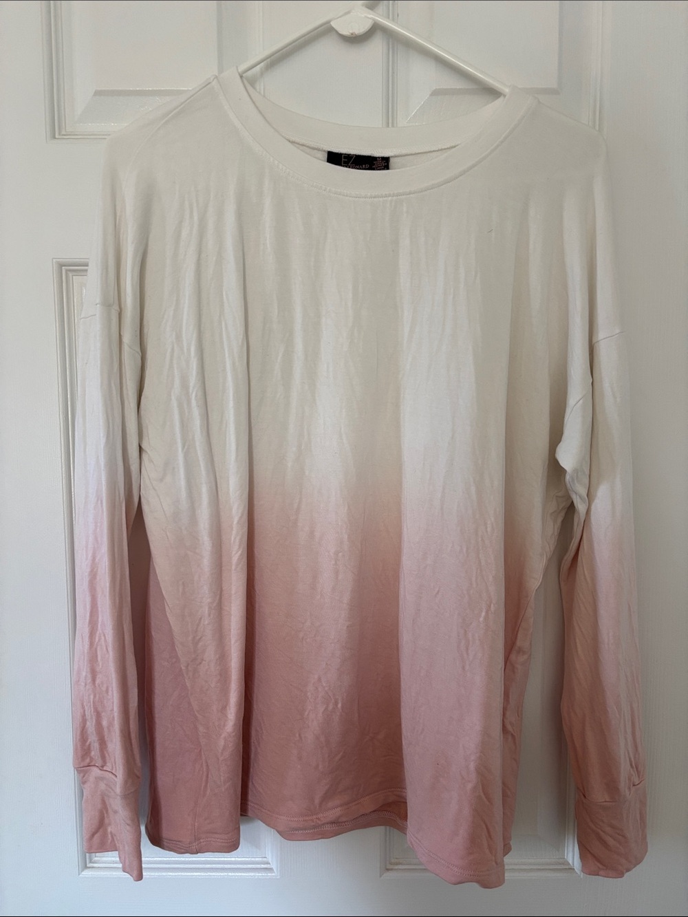 ❤️Nina Leonard White Crew Neck Long Sleeve Top